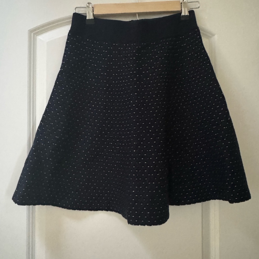 Elegant Black A-line Skirt with Elastic Waiste